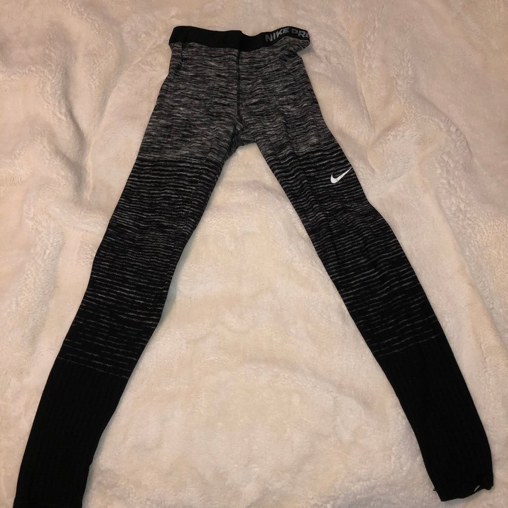 Women athletic leggings